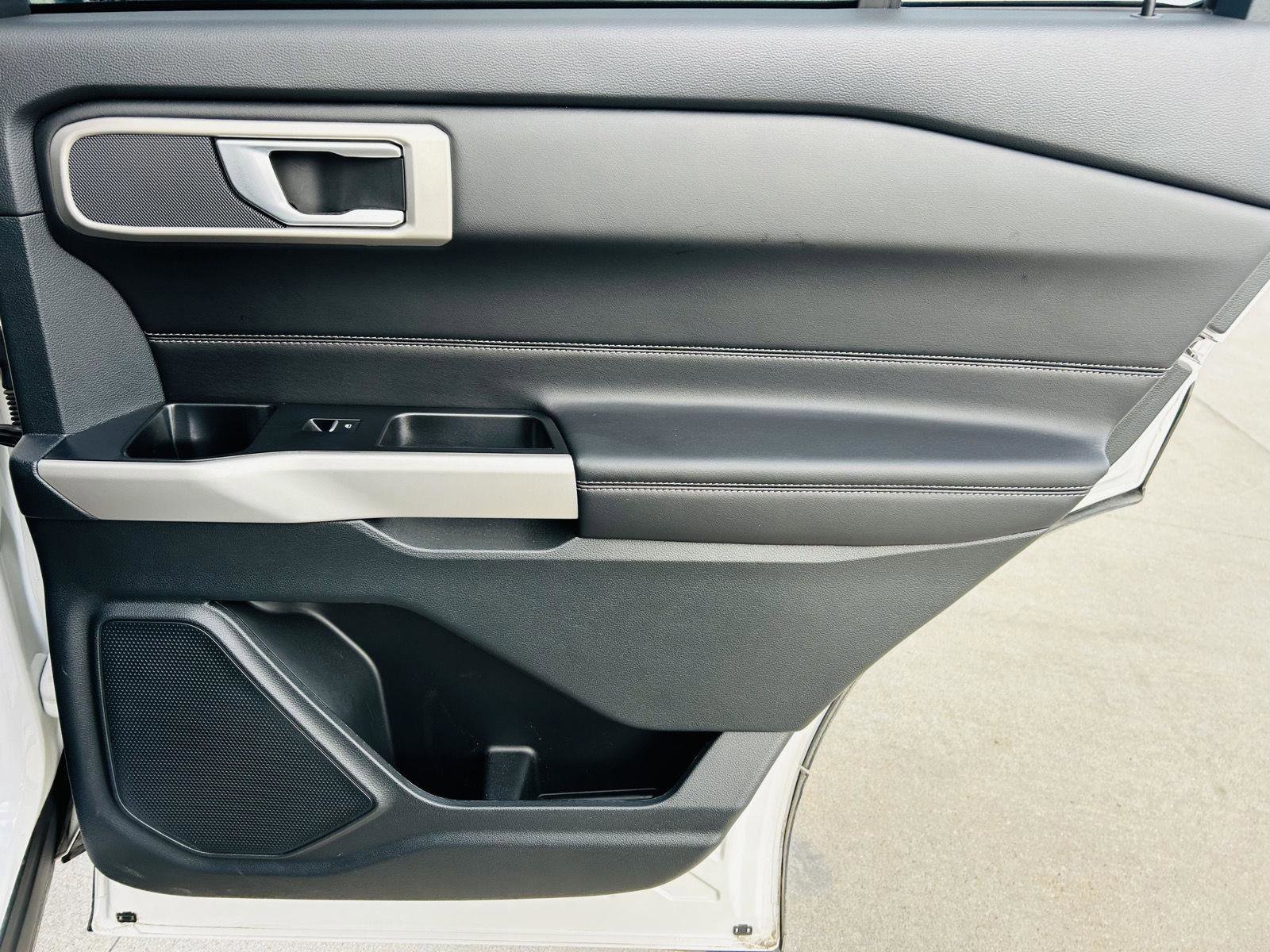 Used 2023 Ford Explorer XLT w/ Equipment Group 202A image 33