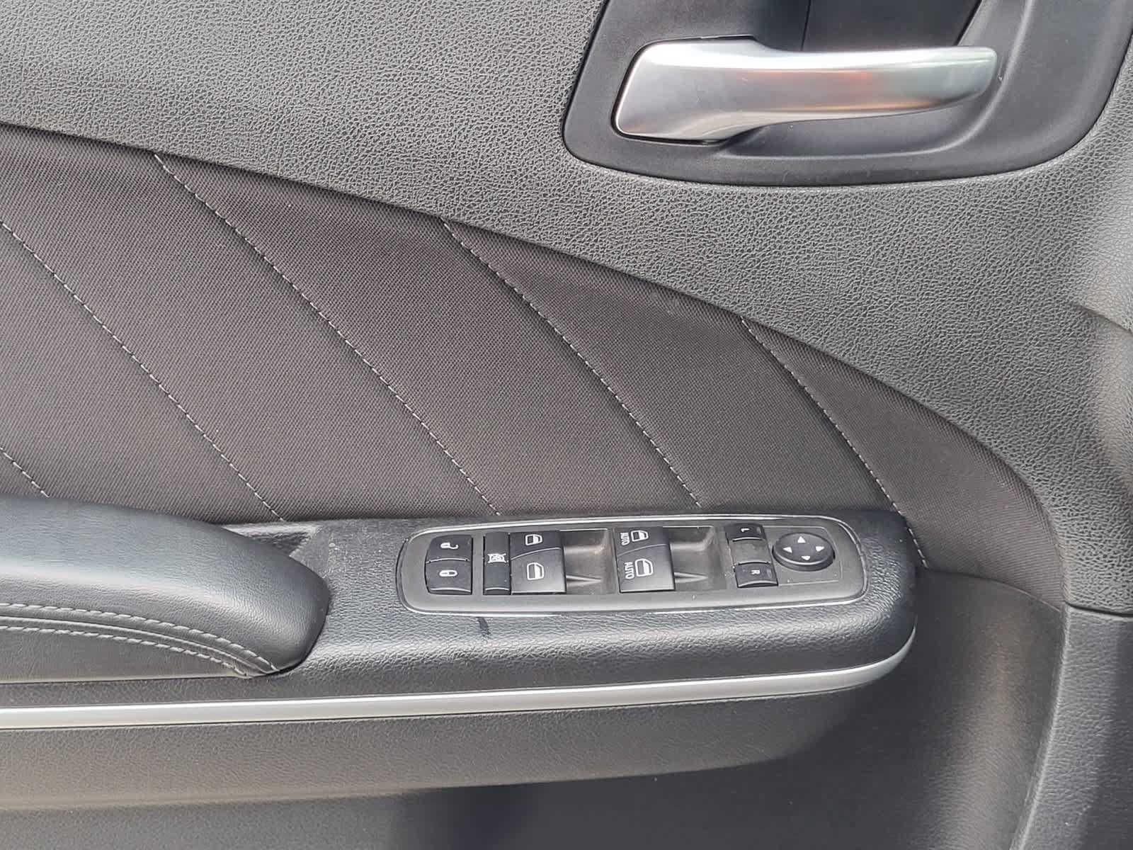Used 2022 Dodge Charger SXT RWD image 14