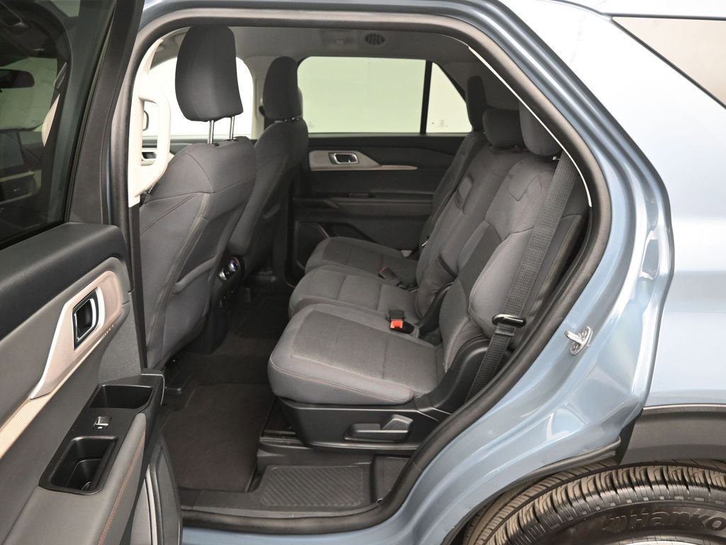 Used 2025 Ford Explorer Active image 19