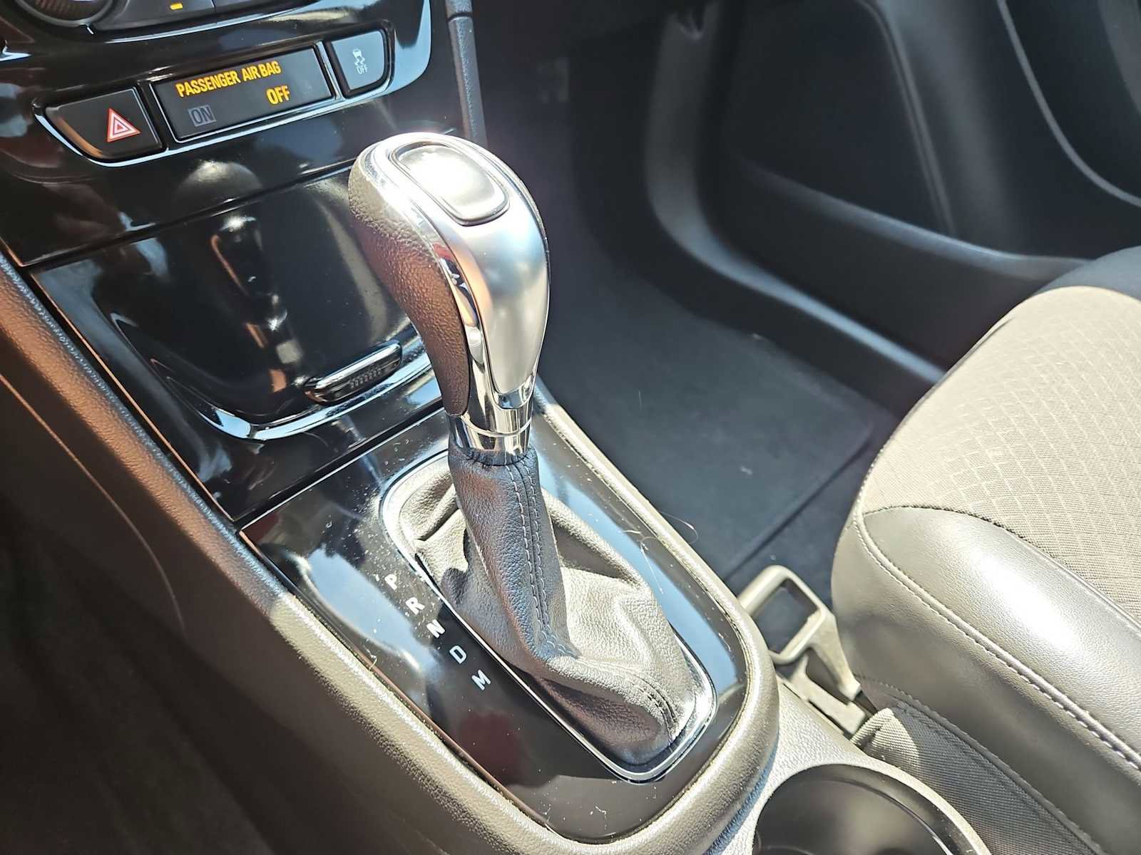 Used 2018 Buick Encore Preferred image 31