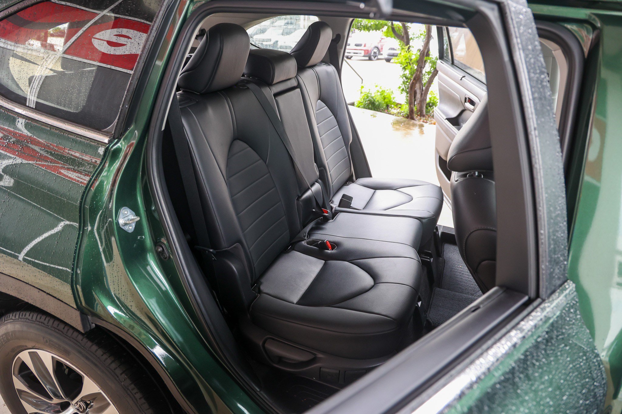 Used 2023 Toyota Highlander XLE FWD image 45