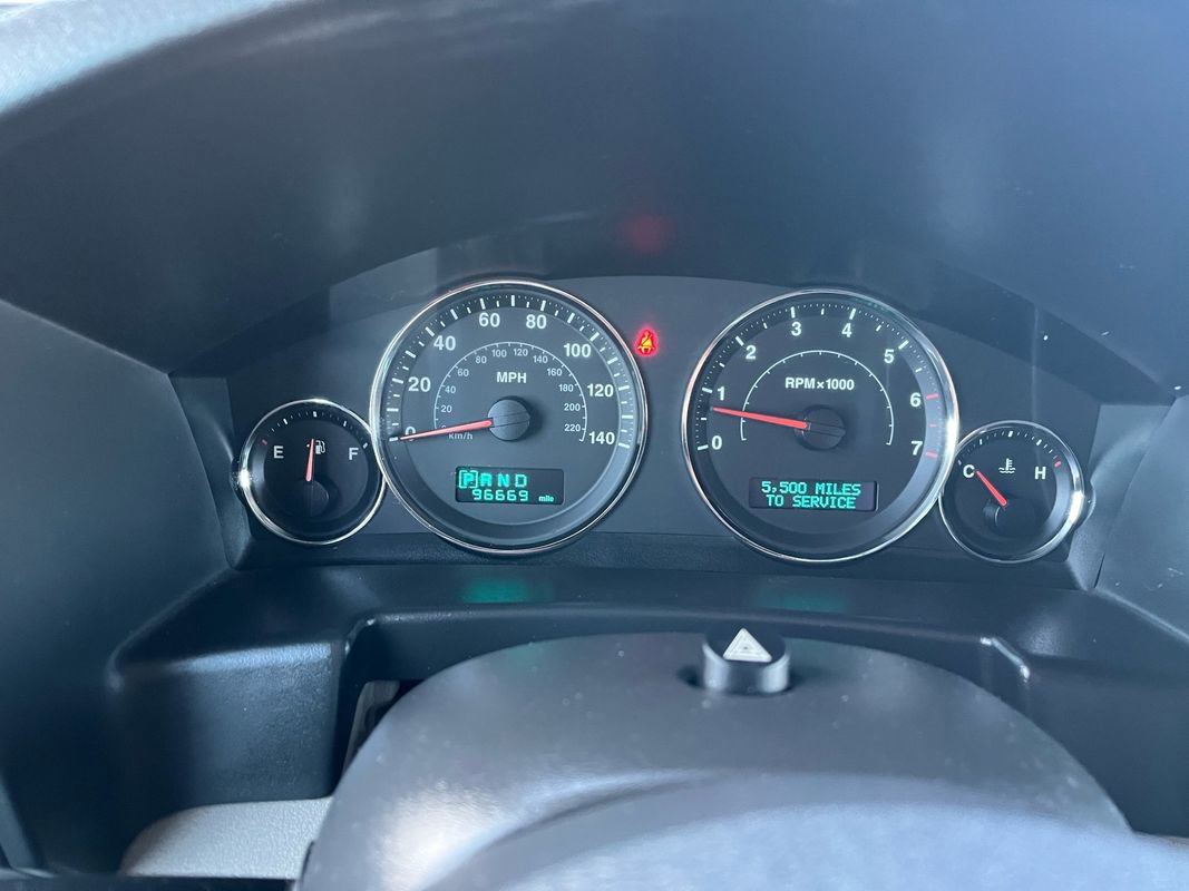 Used 2006 Jeep Commander Limited w/ Trailer Tow Group IV image 22