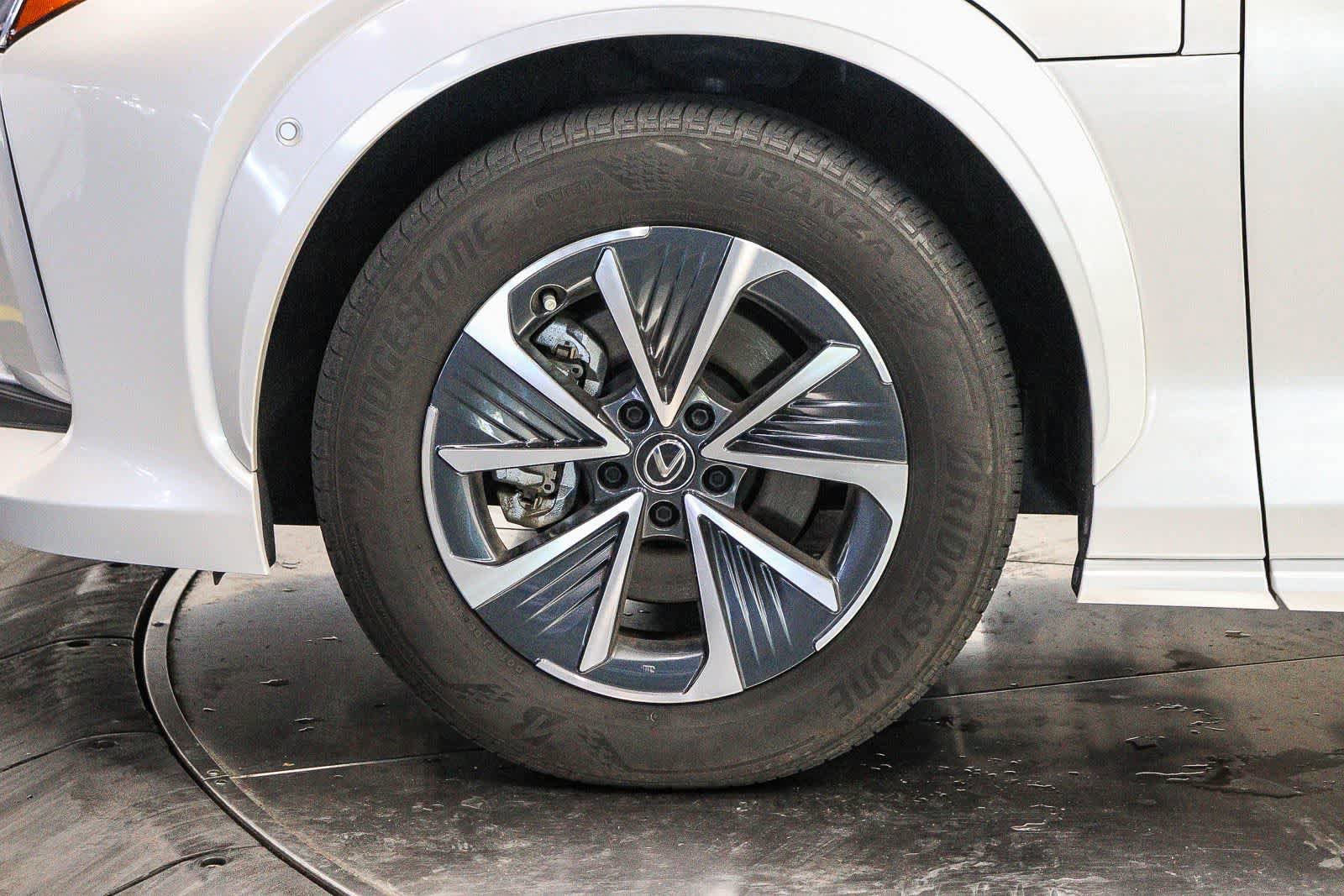 Used 2023 Lexus RZ 450e Premium w/ Technology Package AWD/4WD image 9