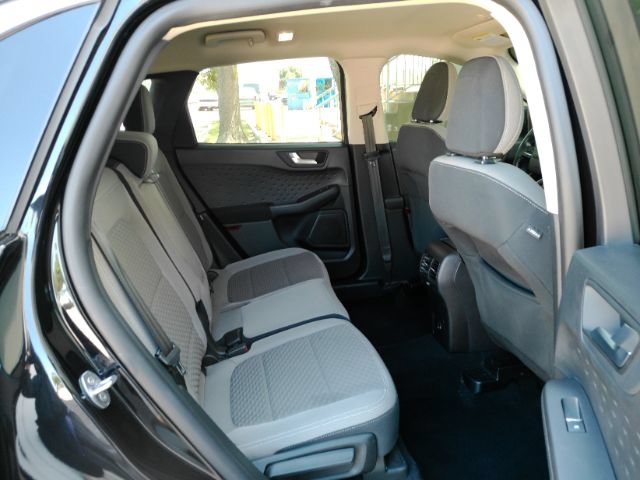 Used 2020 Ford Escape SE FWD image 18