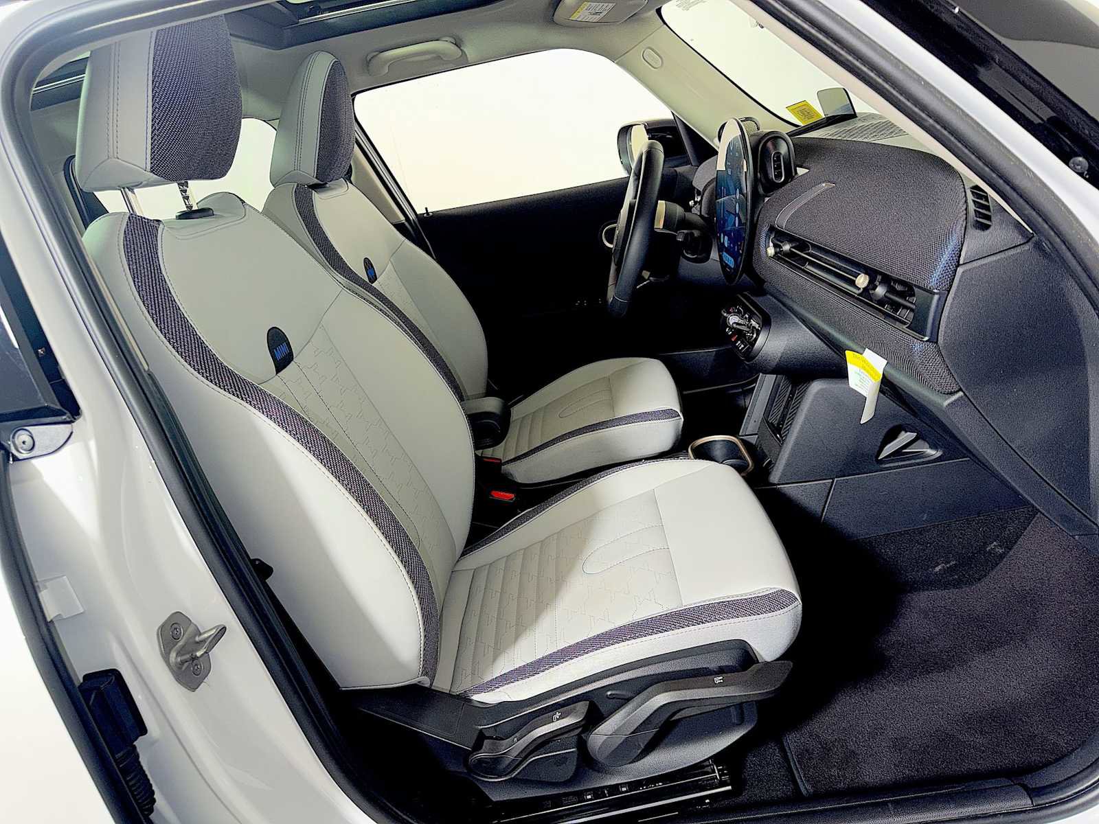 Certified 2025 MINI Cooper S image 24