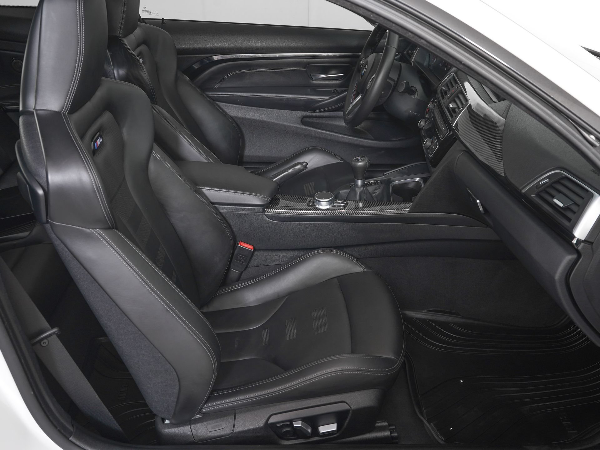 Used 2018 BMW M4 Coupe RWD image 8