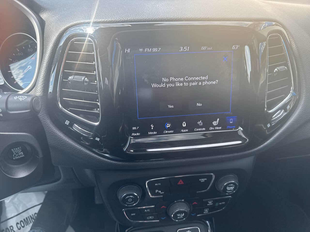 Used 2018 Jeep Compass Limited w/ Navigation Group AWD/4WD image 30