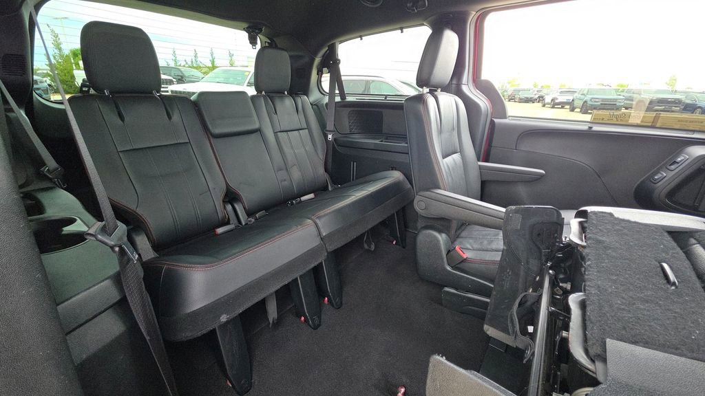 Used 2017 Dodge Grand Caravan GT FWD image 16