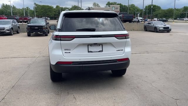 Used 2024 Jeep Grand Cherokee Limited w/ Black Appearance Package AWD/4WD image 7