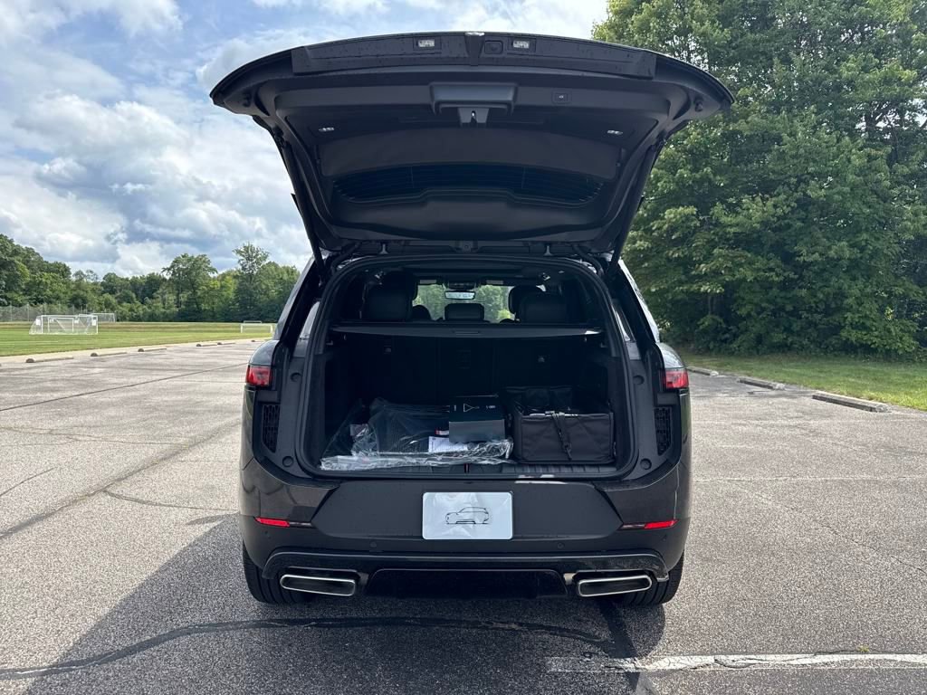 New 2025 Land Rover Range Rover Sport SE image 9