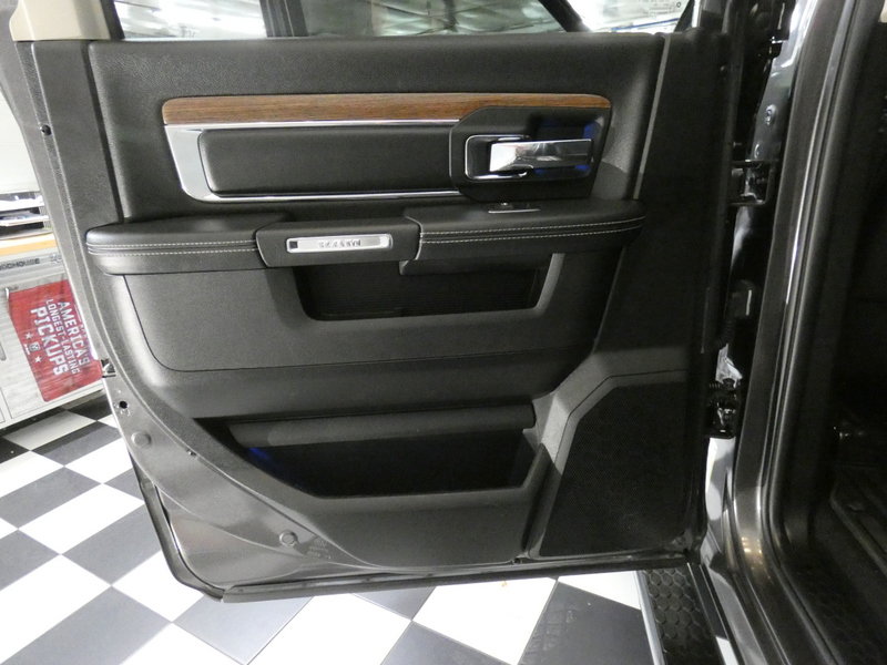 Used 2019 RAM 1500 Laramie AWD/4WD image 27