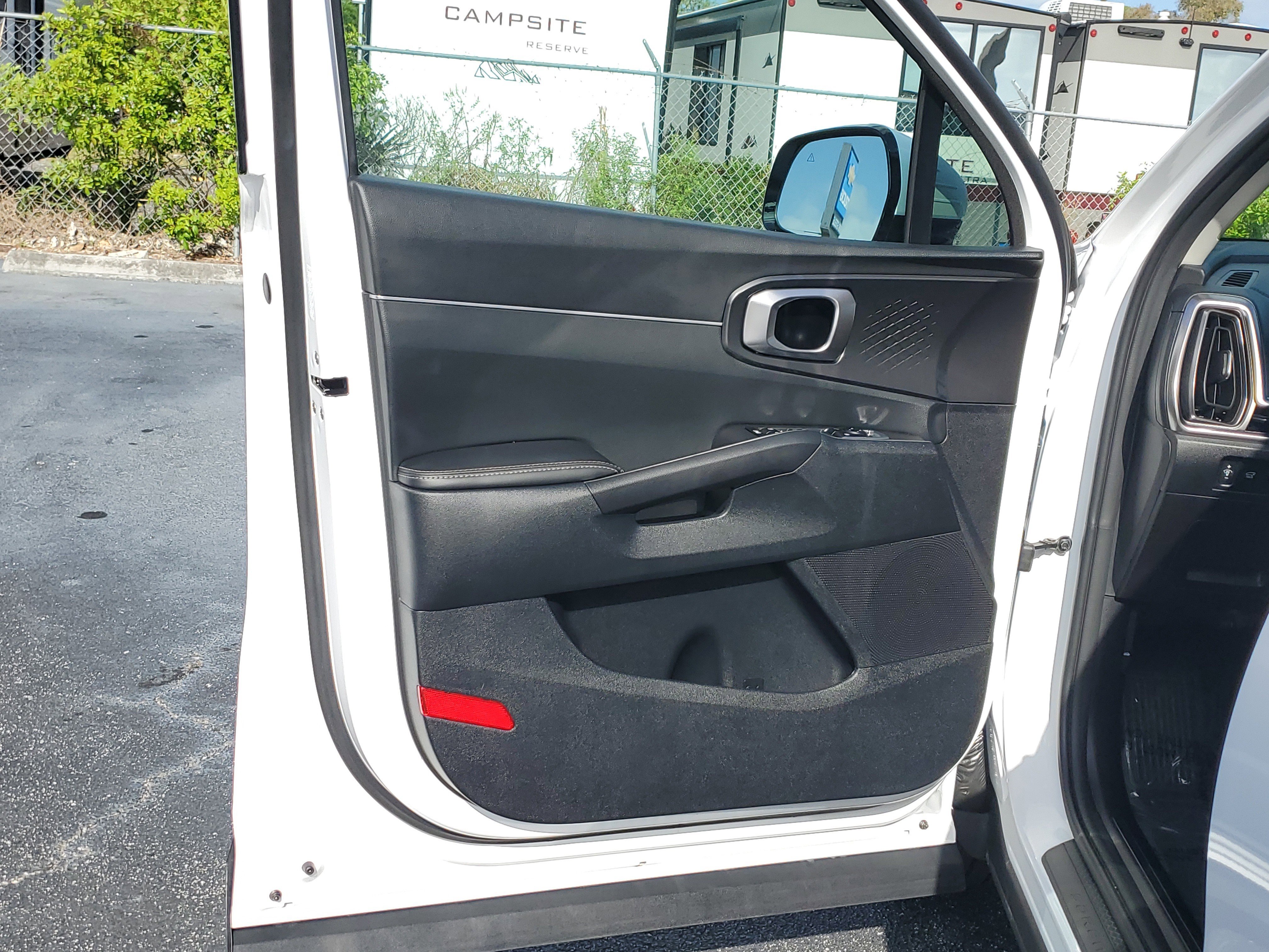 Used 2025 Kia Sorento EX image 18