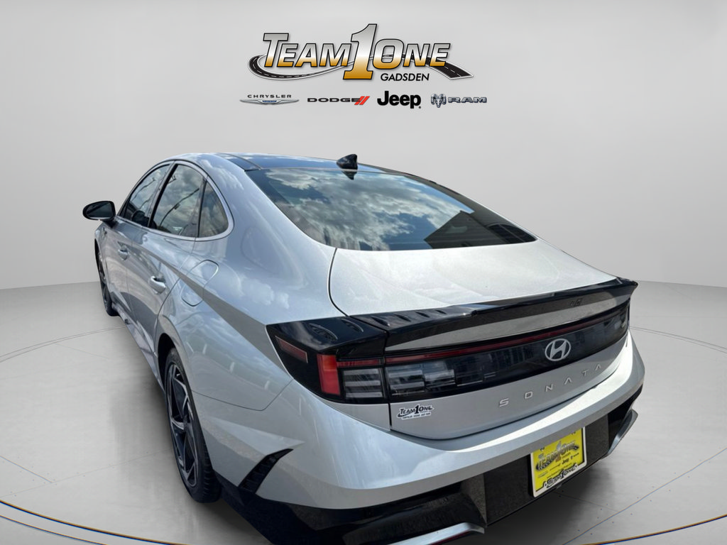 Used 2024 Hyundai Sonata SEL w/ Convenience Package FWD image 6