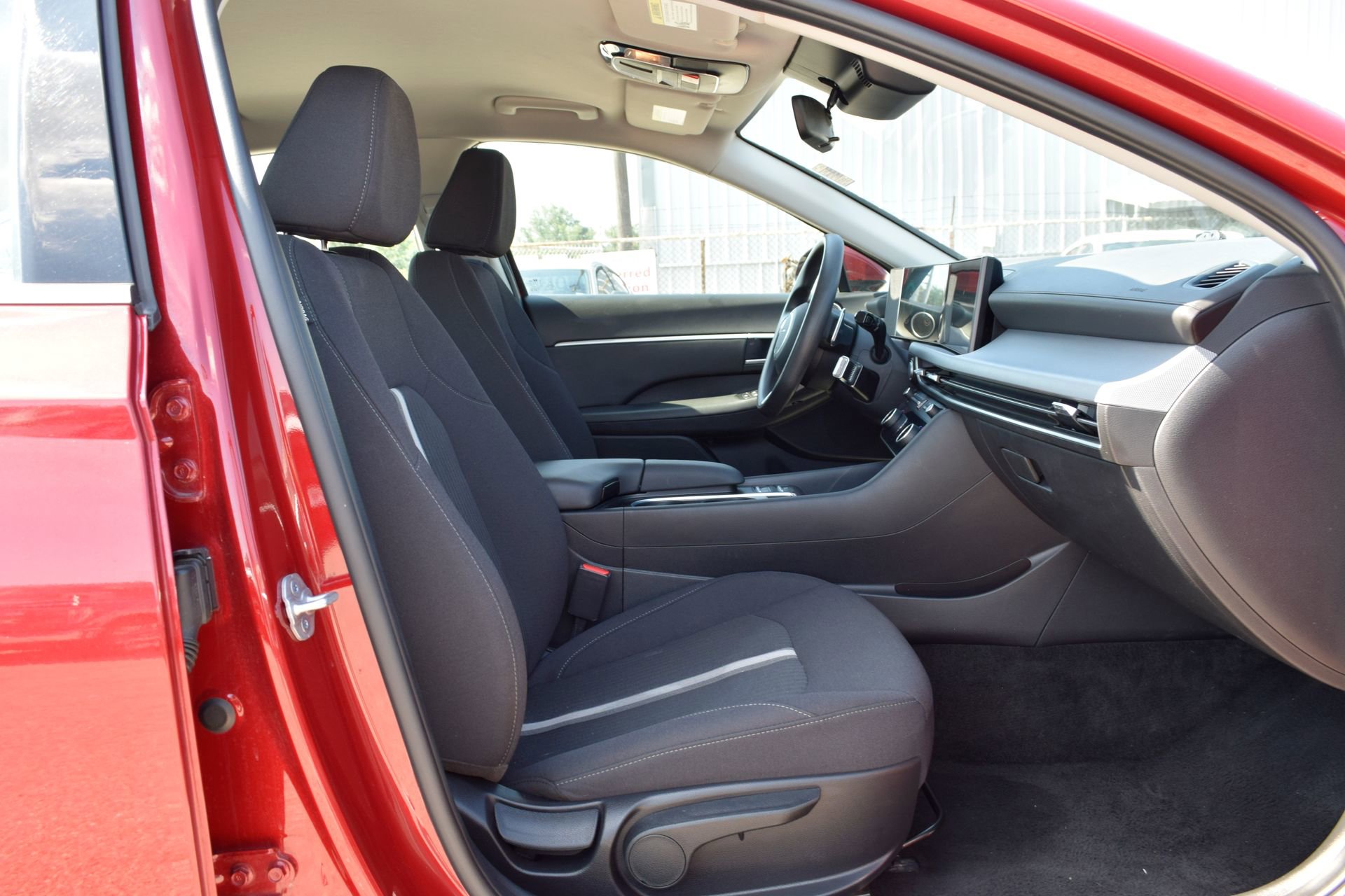 Used 2025 Hyundai Sonata SEL FWD image 23