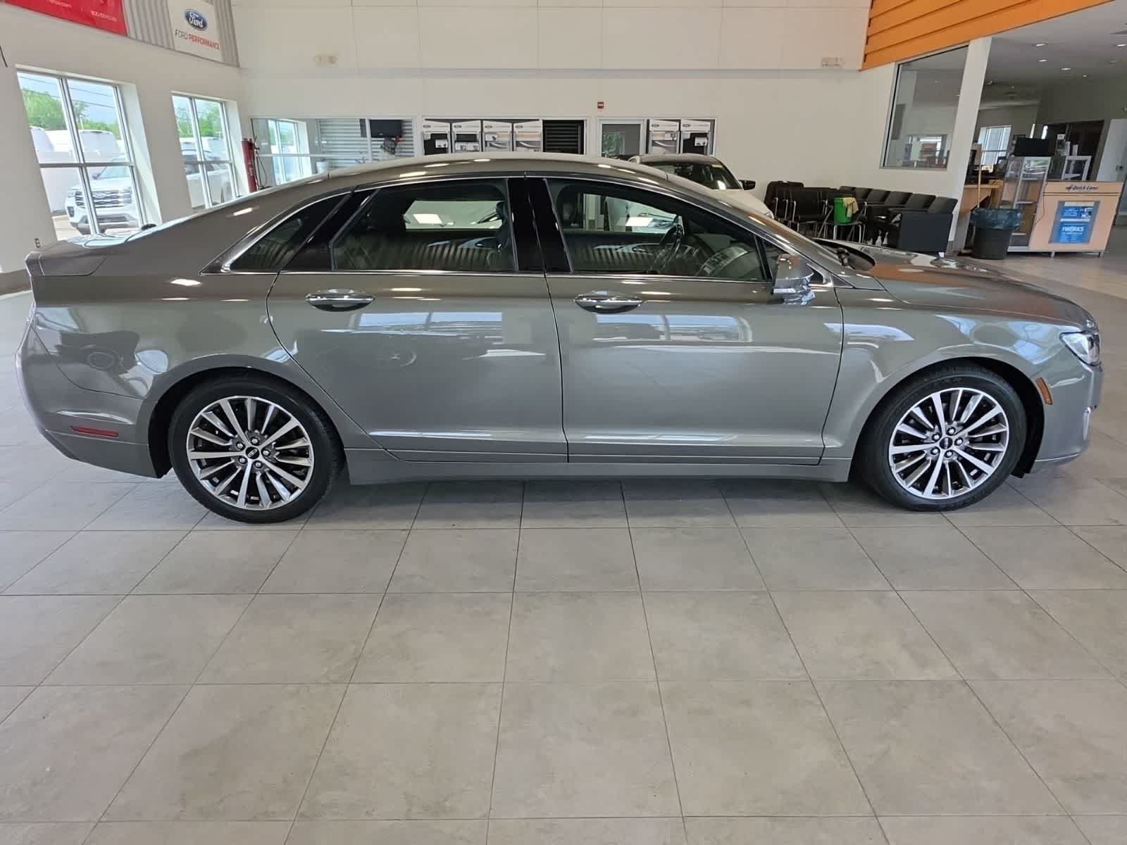 Used 2017 Lincoln MKZ Select AWD/4WD image 6