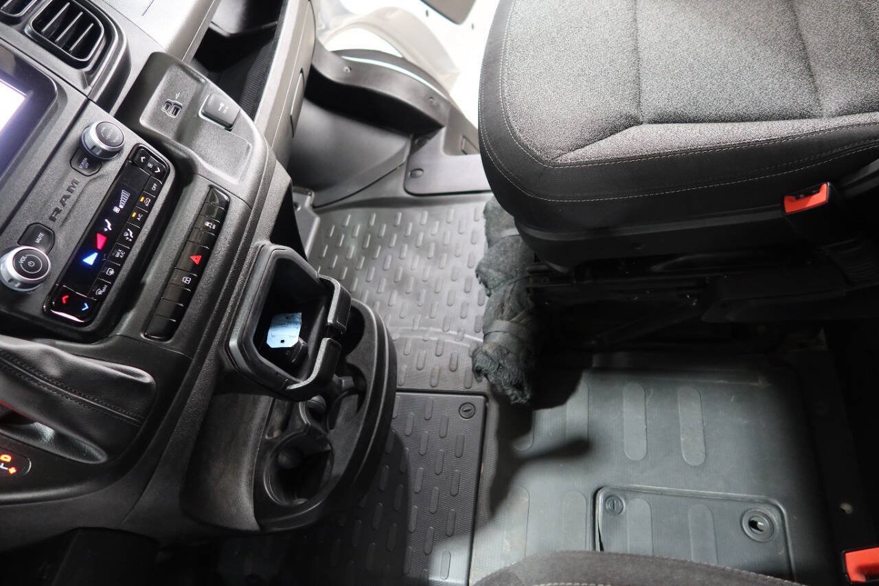 Used 2024 RAM ProMaster 2500 w/ Convenience Group FWD image 29