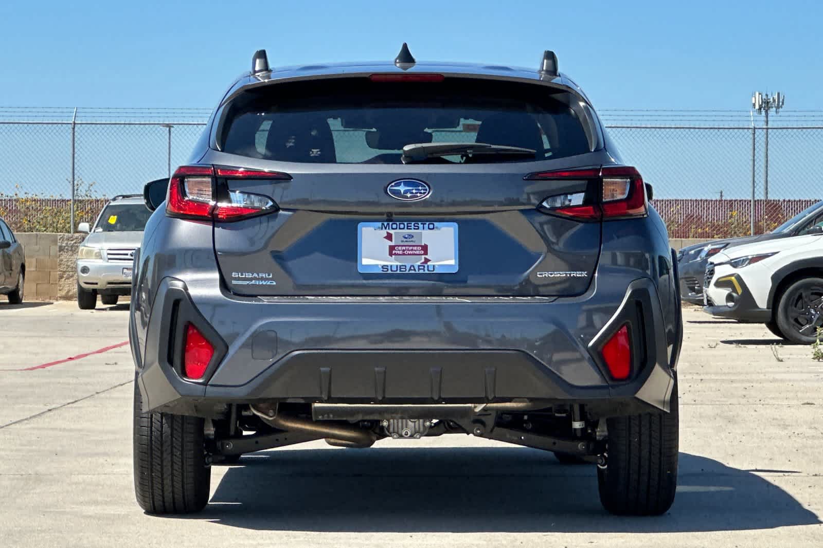 Used 2025 Subaru Crosstrek 2.0i Premium w/ Crosstrek Mirror Package AWD/4WD image 4