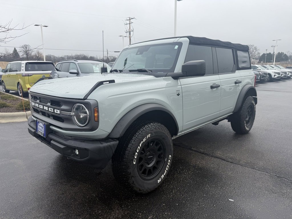 Used 2022 Ford Bronco Big Bend image 2