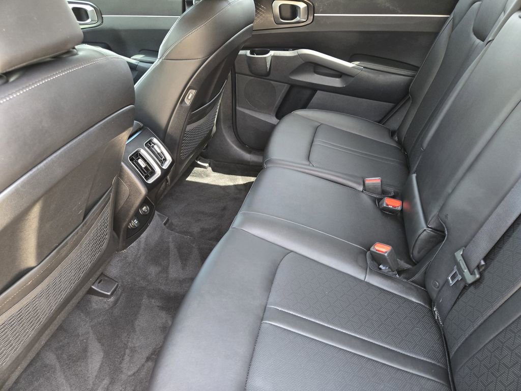 Certified 2022 Kia Sorento S w/ Panoramic Sunroof Package FWD image 30