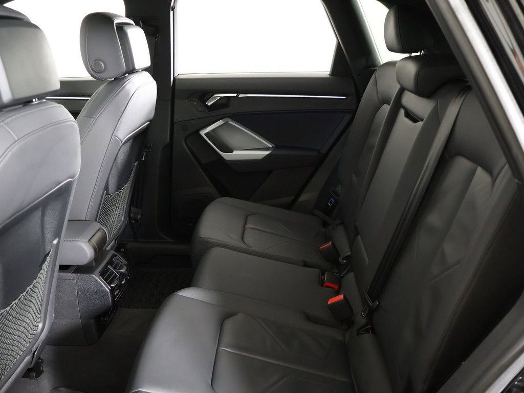 Used 2023 Audi Q3 2.0T Premium Plus w/ Premium Plus Package AWD/4WD image 37