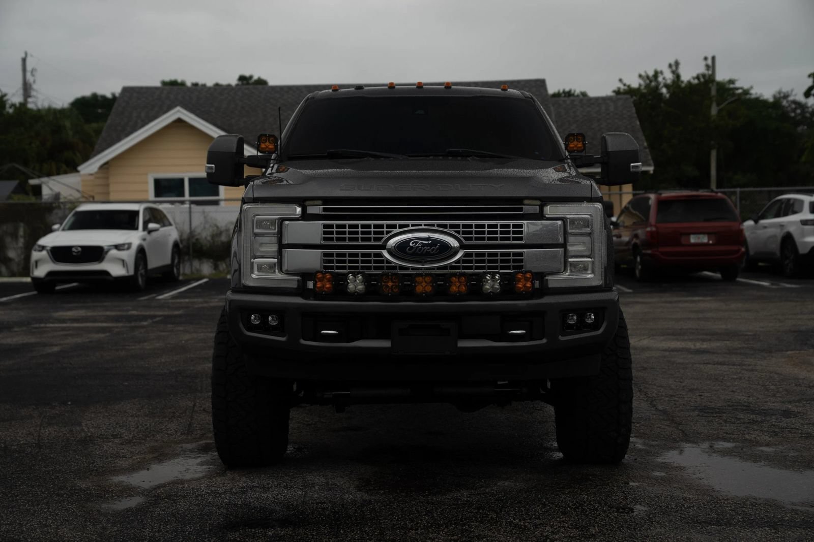 Used 2017 Ford F250 Platinum w/ Platinum Ultimate Package AWD/4WD image 2