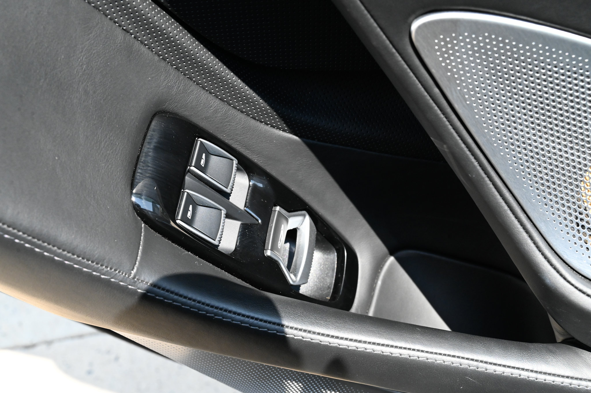 Used 2023 McLaren GT RWD image 20