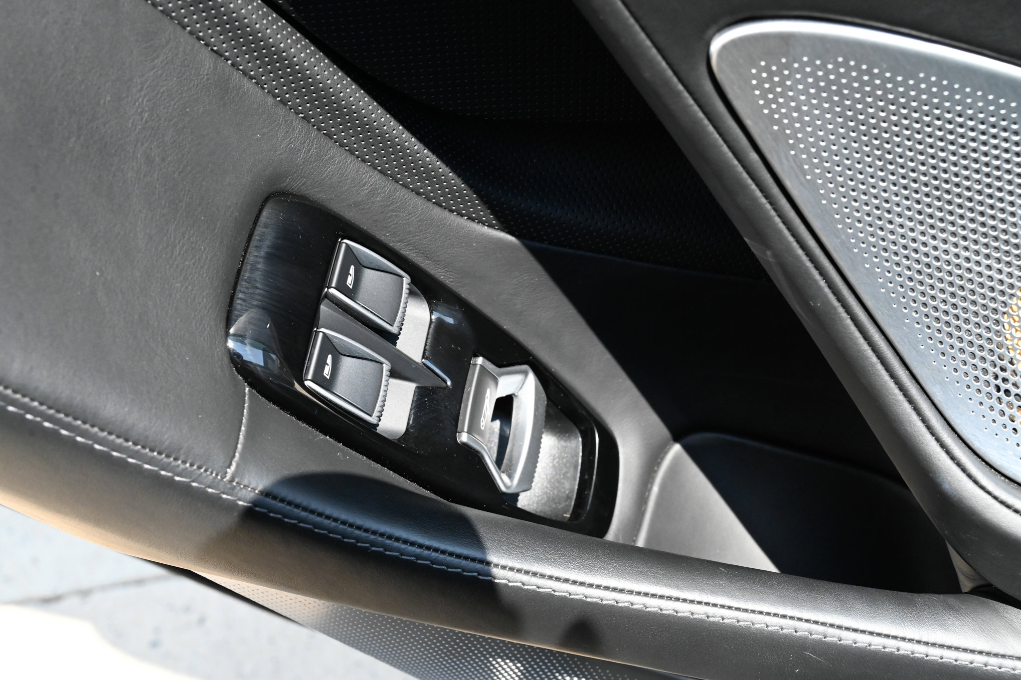 Used 2023 McLaren GT RWD image 20