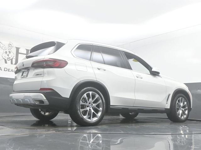 Used 2023 BMW X5 xDrive40i w/ Premium Package AWD/4WD image 32