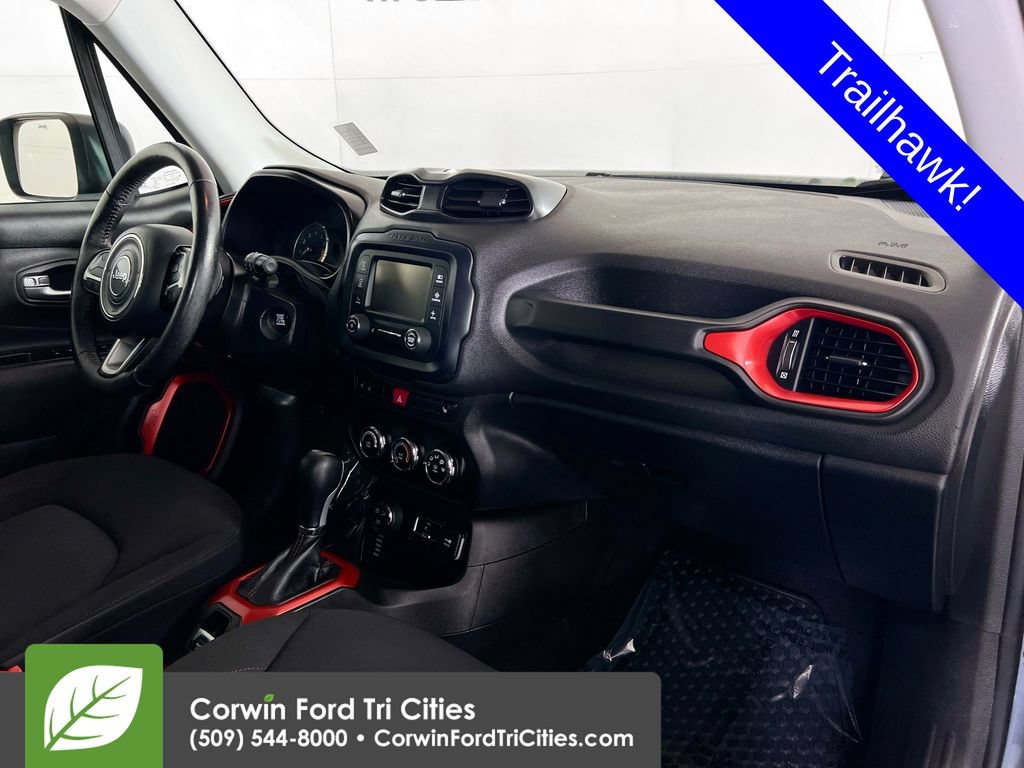 Used 2017 Jeep Renegade Trailhawk w/ Cold Weather Group II AWD/4WD image 28