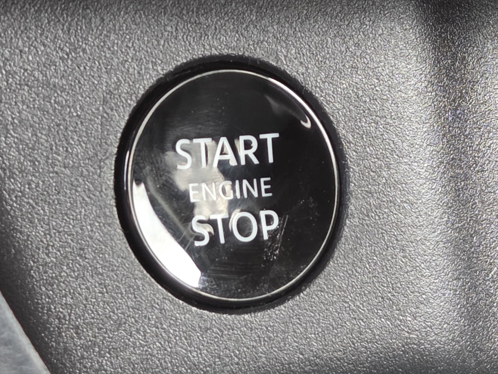 Used 2025 Nissan Rogue SV FWD image 33