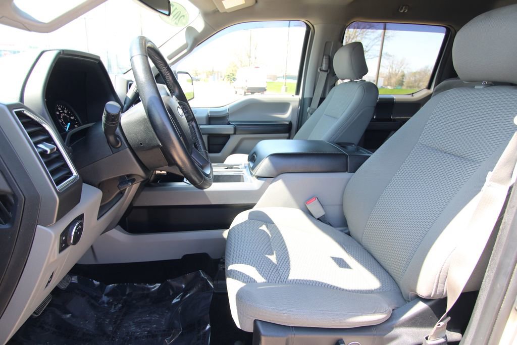 Used 2017 Ford F150 XLT w/ Equipment Group 302A Luxury image 6