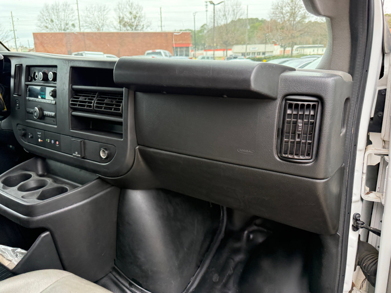 Used 2023 GMC Savana 3500 LS image 19