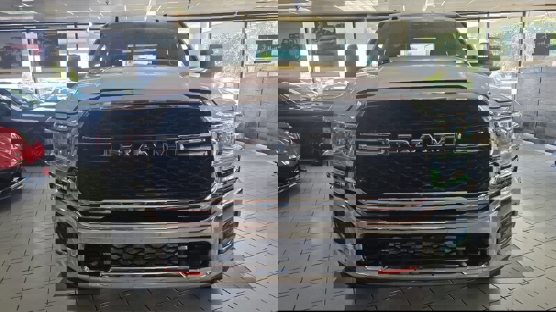 Used 2023 RAM 2500 Tradesman w/ Chrome Appearance Group image 3