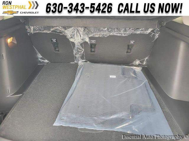 New 2025 Chevrolet Trax LT w/ LT Convenience Package image 17