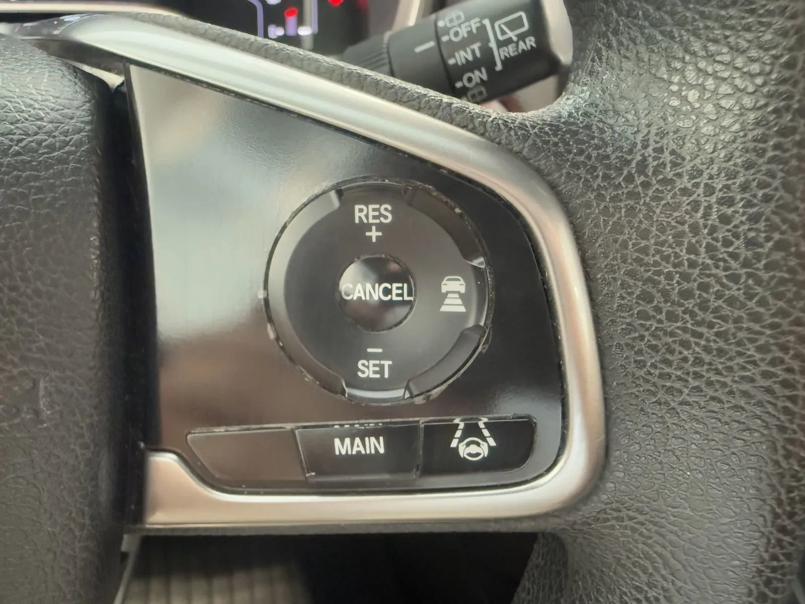 Used 2018 Honda CR-V EX image 32