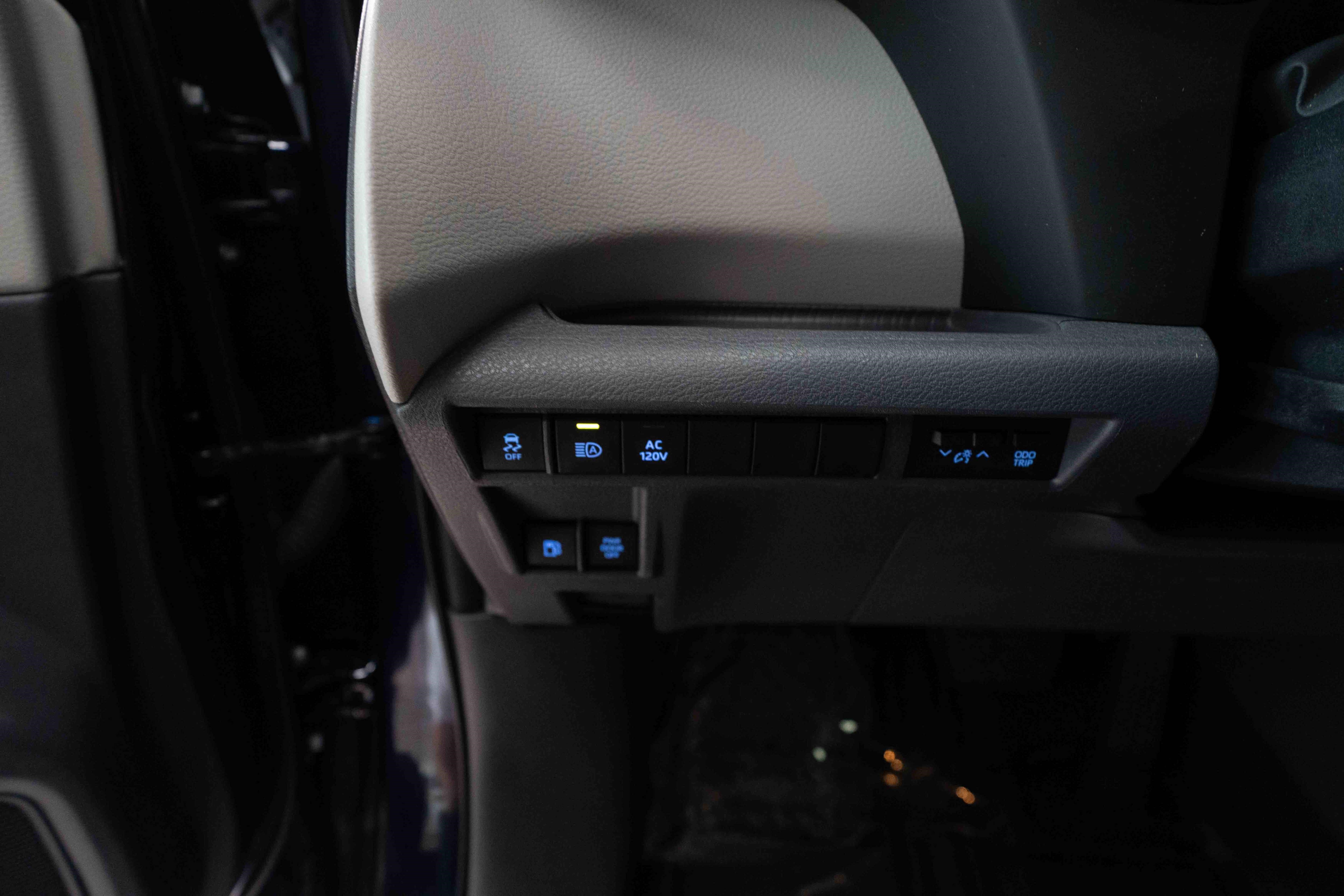 Certified 2023 Toyota Sienna XLE w/ XLE Plus Package AWD/4WD image 11
