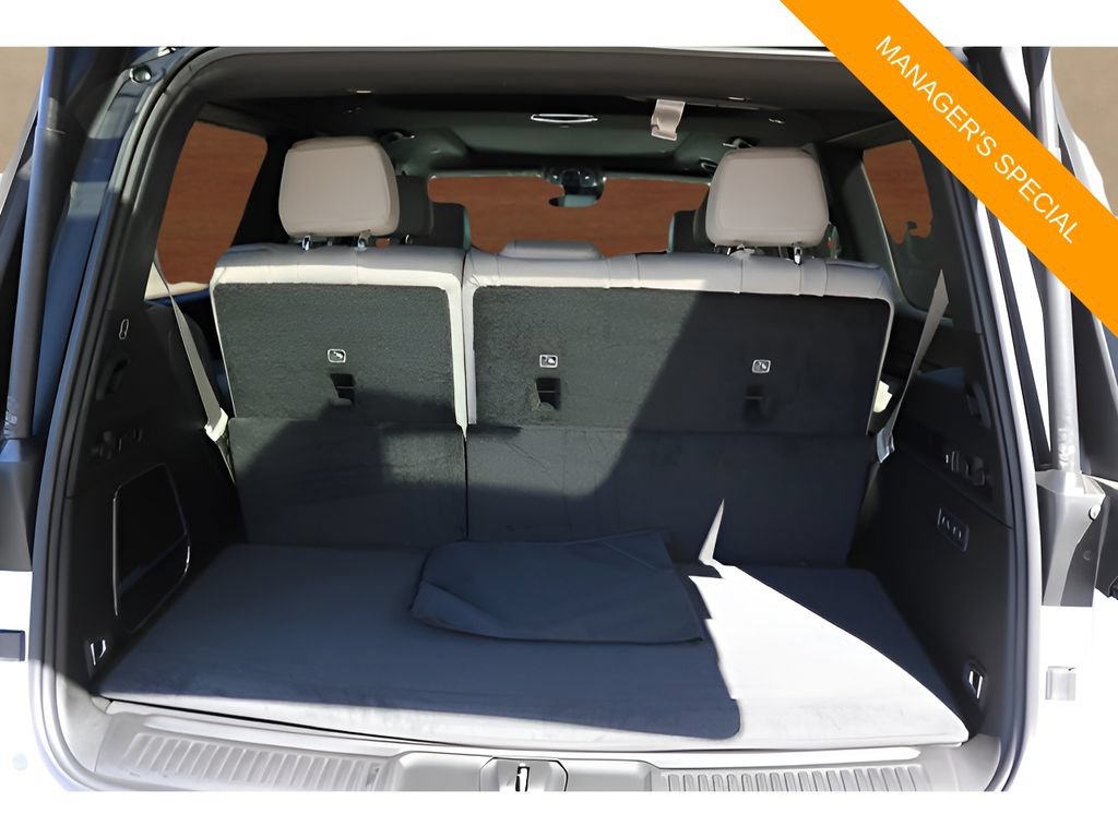 New 2026 Jeep Grand Wagoneer 4WD w/ Premium Group I image 18
