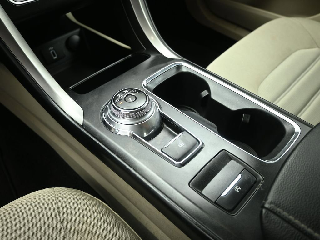 Certified 2018 Ford Fusion SE w/ Fusion SE Technology Package image 18