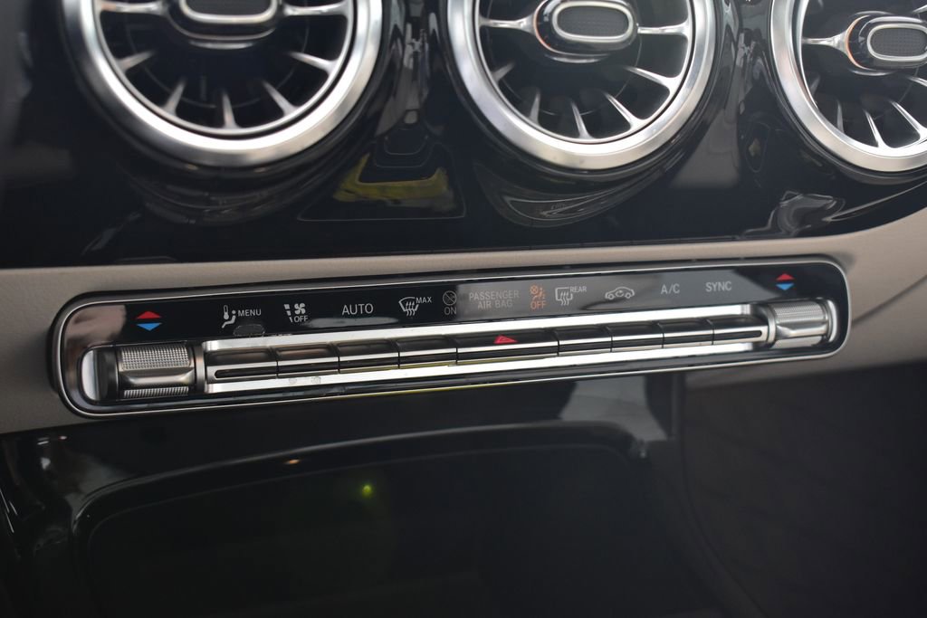 Used 2023 Mercedes-Benz CLA 250 4MATIC image 20