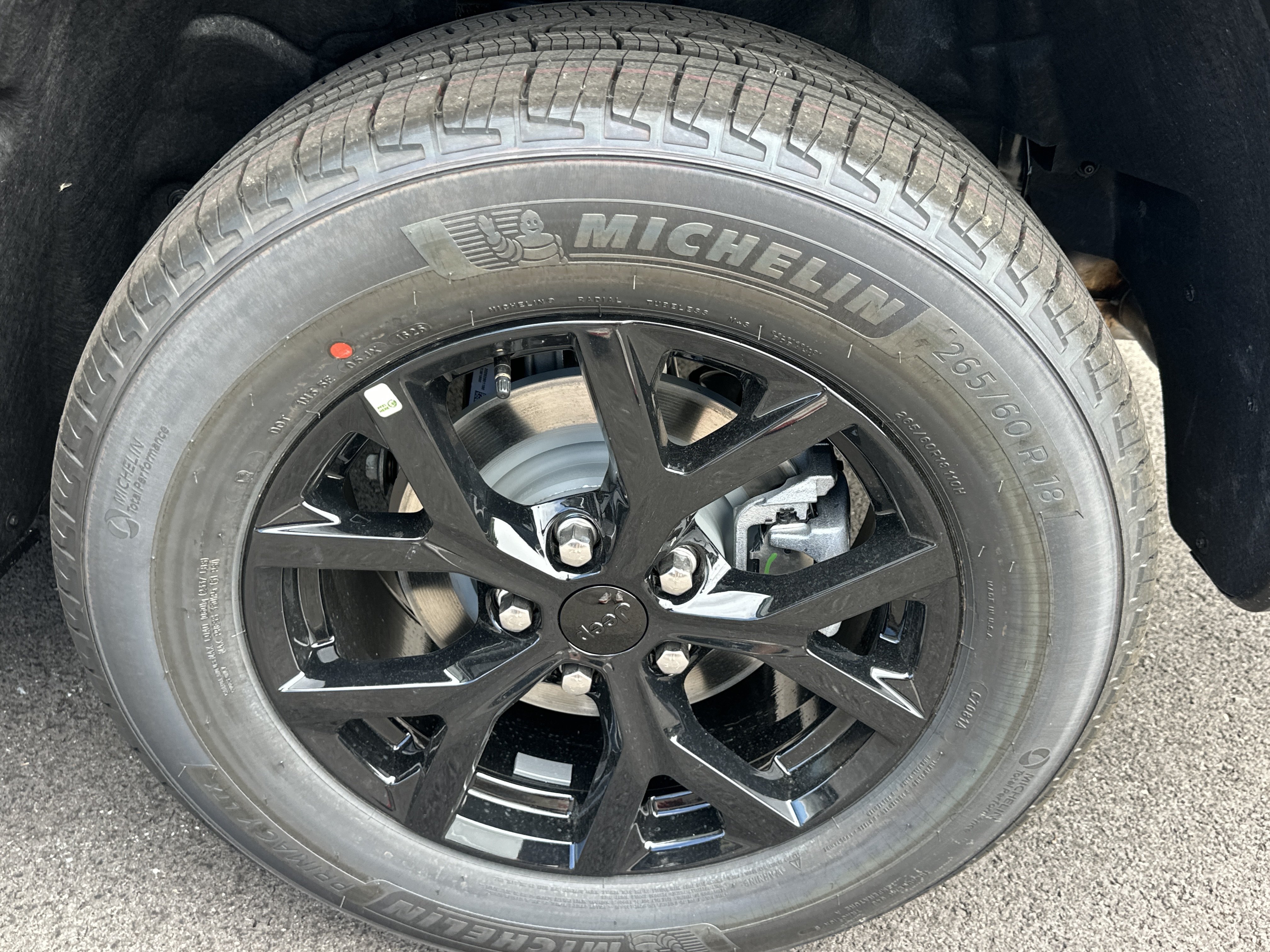 New 2026 Jeep Grand Cherokee Altitude AWD/4WD image 32