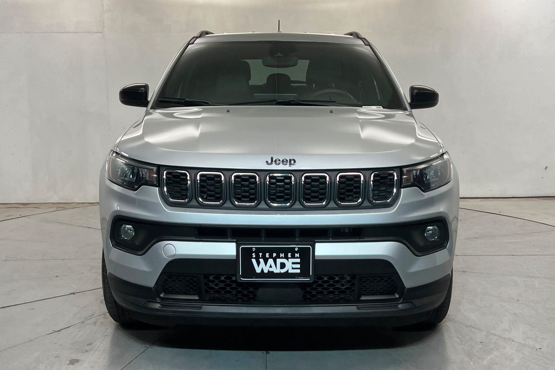 Used 2024 Jeep Compass Latitude AWD/4WD image 8