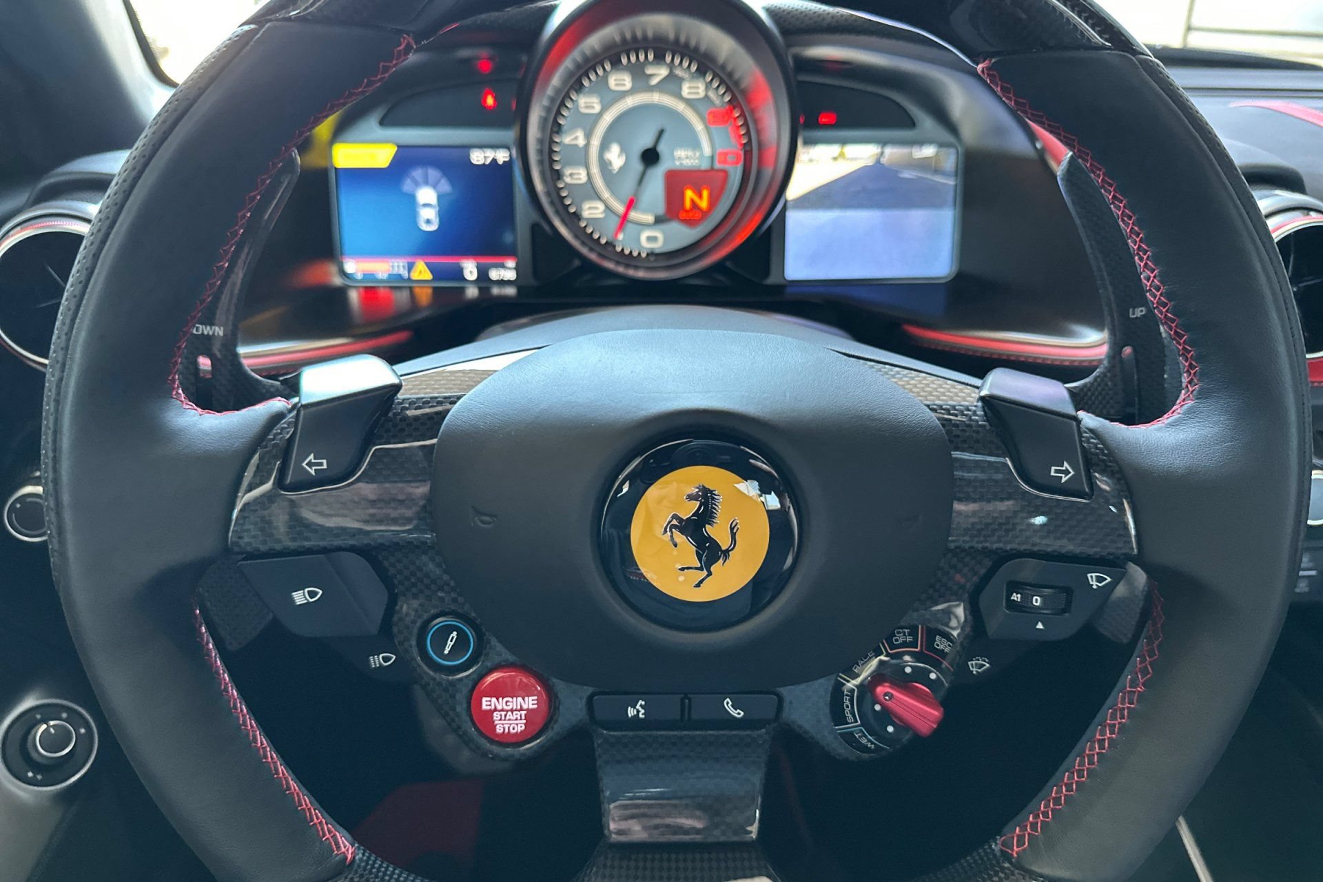 Used 2018 Ferrari 812 Superfast RWD image 28
