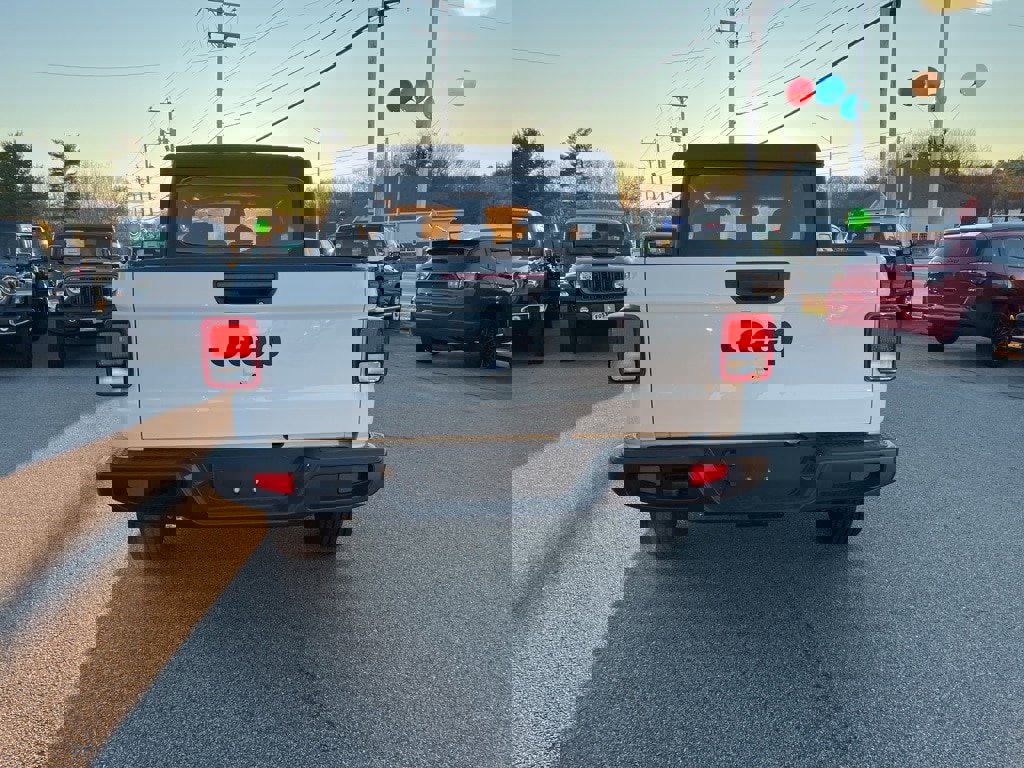 New 2026 Jeep Gladiator Sport image 6