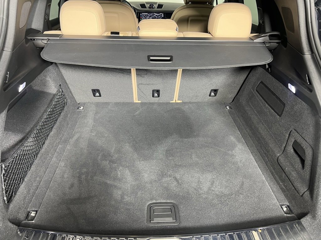 Certified 2022 Porsche Cayenne image 17