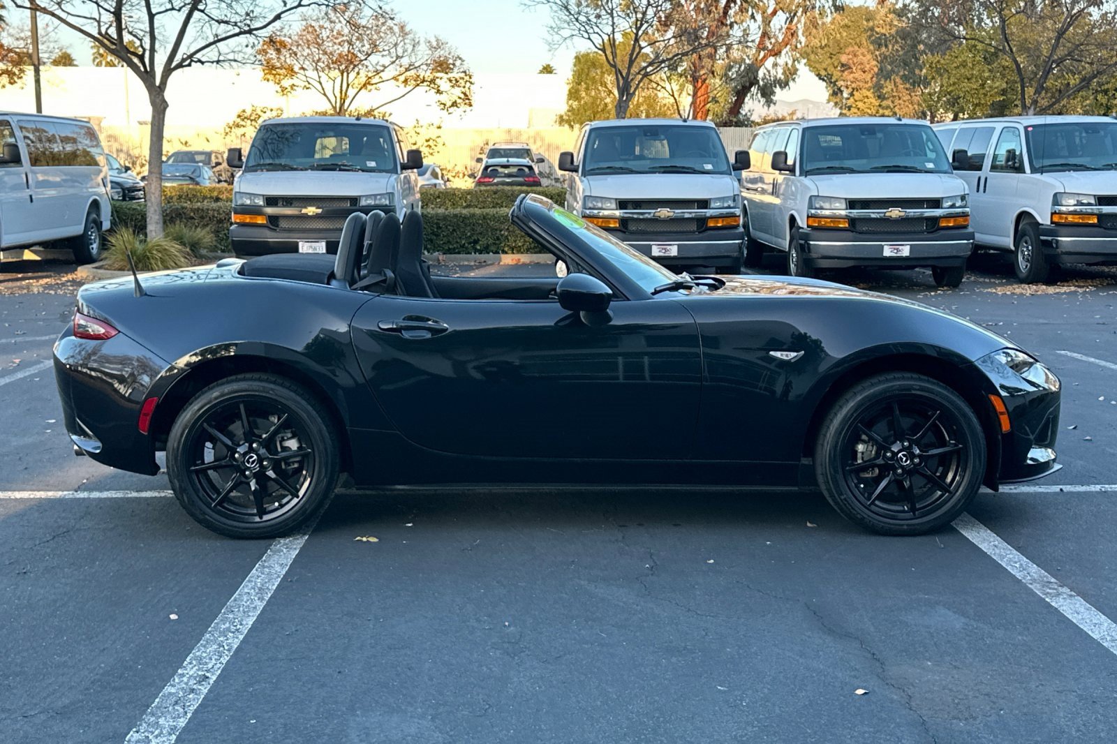 Used 2022 MAZDA MX-5 Miata Sport image 2