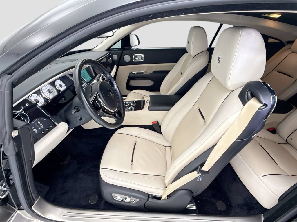 Used 2016 Rolls-Royce Wraith RWD image 18