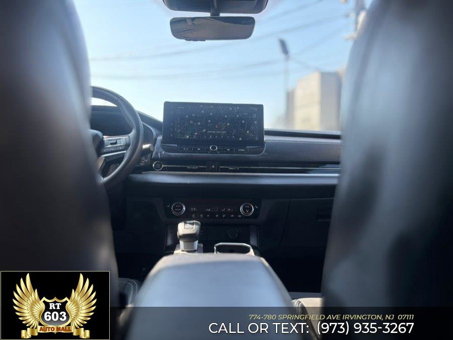 Used 2024 Mitsubishi Outlander FWD image 12