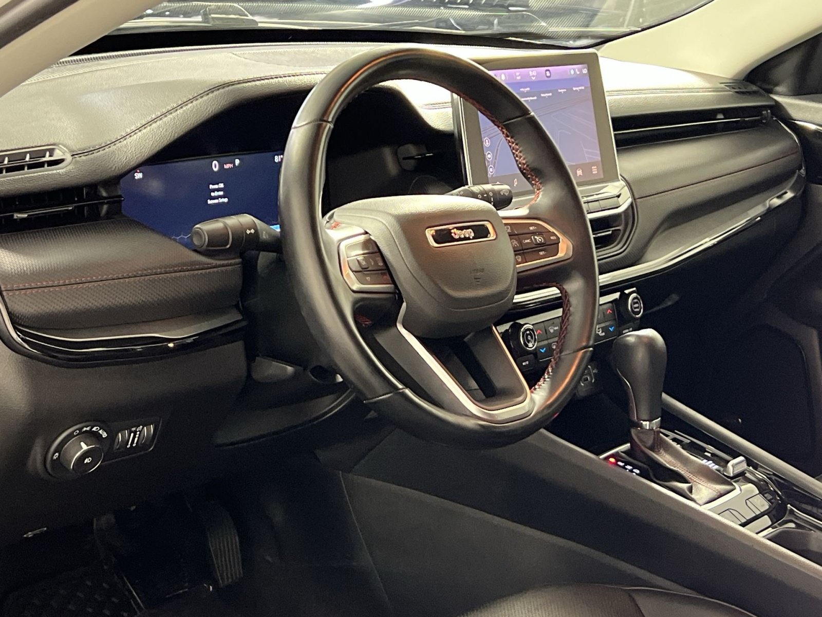 Used 2022 Jeep Compass Trailhawk w/ Trailhawk Elite Group AWD/4WD image 17