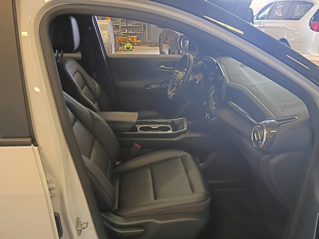 Used 2025 Chevrolet Equinox LT w/ Convenience Package II AWD/4WD image 43