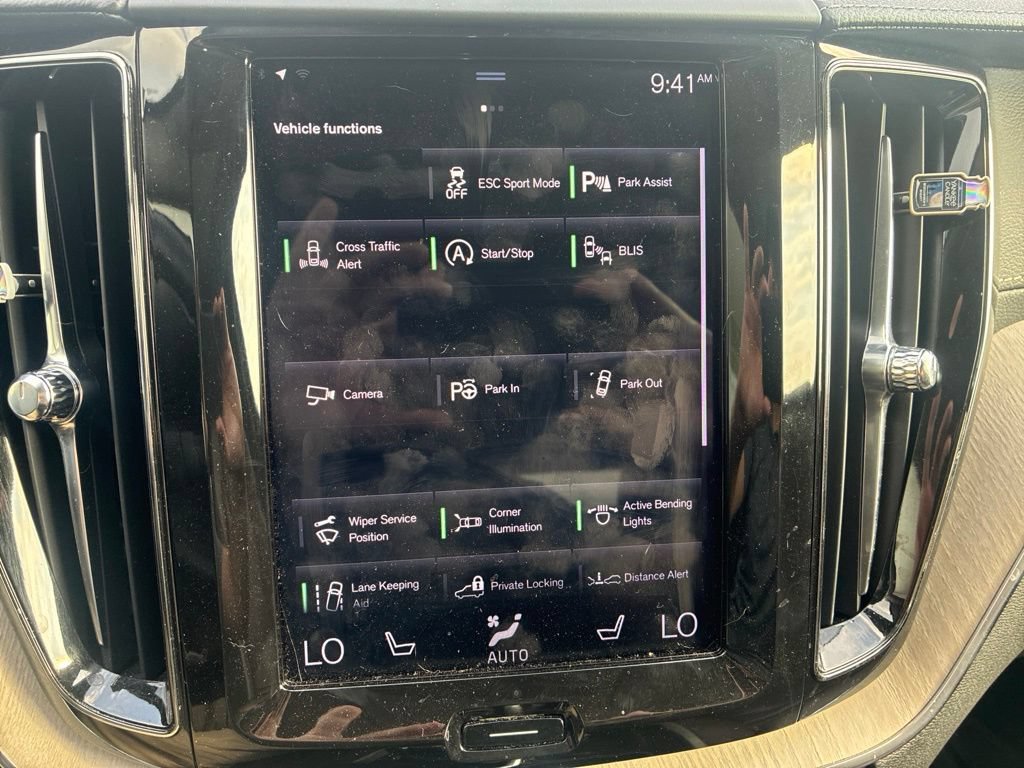 Used 2018 Volvo XC60 T6 Inscription w/ Convenience Package AWD/4WD image 13